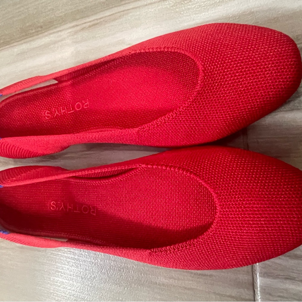 Size 8.5 Red square toe Rothy’s - Picture 2 of 6